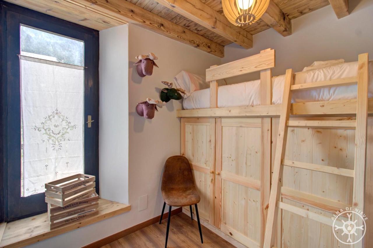 Casa Era Cuma De Alma De Nieve Villa Salardu Bagian luar foto
